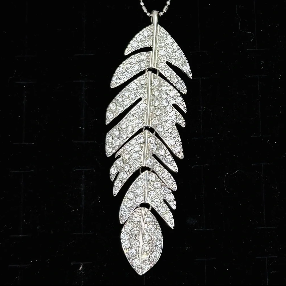 Silvertone Hinged Bling Leaf Pendant Long Necklace
